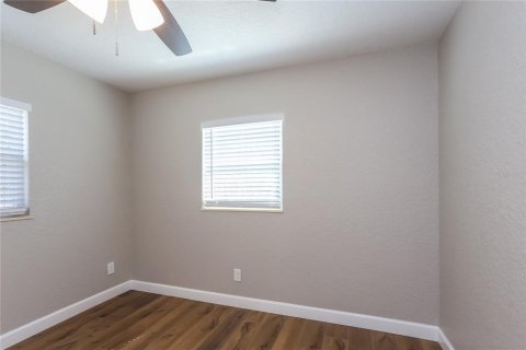 House in Saint Petersburg, Florida 3 bedrooms, 102.75 sq.m. № 1654402 - photo 13