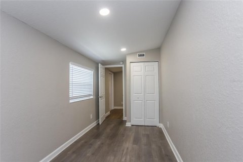 House in Saint Petersburg, Florida 3 bedrooms, 102.75 sq.m. № 1654402 - photo 10