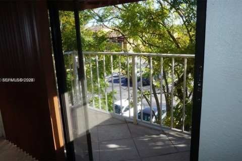 Apartment in Miami, Florida 2 bedrooms, 83.24 sq.m. № 2031801 - photo 5