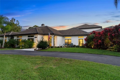 Casa en Bradenton, Florida 6 dormitorios, 559.55 m2 № 2095064