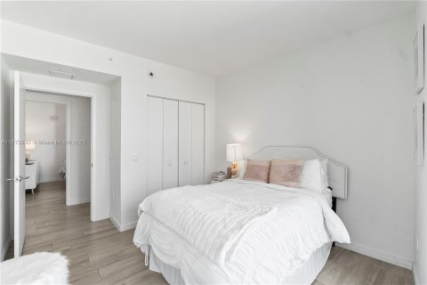 Купить кондоминиум в Майами, Флорида 2 спальни, 84.54м2, № 1712781 - фото 18