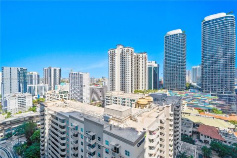 Купить кондоминиум в Майами, Флорида 2 спальни, 84.54м2, № 1712781 - фото 5