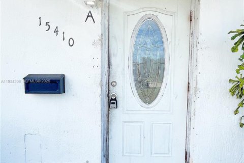 Снять в аренду виллу или дом в Майами, Флорида 3 спальни, 141.21м2, № 1992700 - фото 2