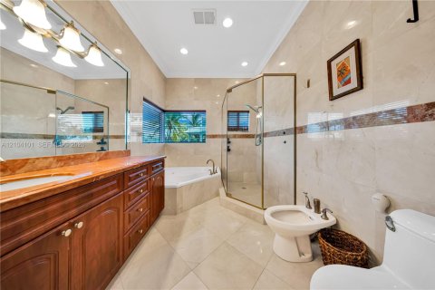 Villa ou maison à louer à Islamorada, Village of Islands, Floride: 5 chambres, 271.46 m2 № 2422005 - photo 29