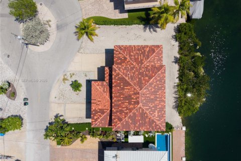 Villa ou maison à louer à Islamorada, Village of Islands, Floride: 5 chambres, 271.46 m2 № 2422005 - photo 5