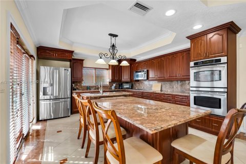 Villa ou maison à louer à Islamorada, Village of Islands, Floride: 5 chambres, 271.46 m2 № 2422005 - photo 2