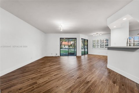 Touwnhouse à vendre à Plantation, Floride: 2 chambres, 110.46 m2 № 2263995 - photo 3