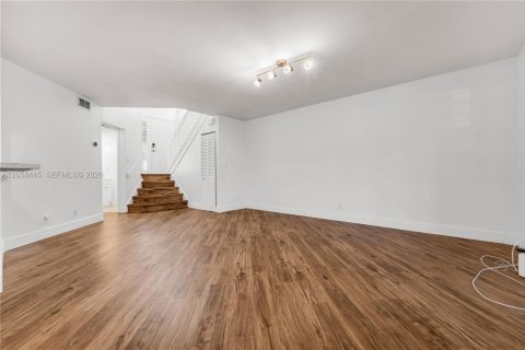 Touwnhouse à vendre à Plantation, Floride: 2 chambres, 110.46 m2 № 2263995 - photo 2
