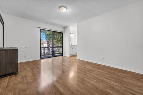 Touwnhouse à vendre à Plantation, Floride: 2 chambres, 110.46 m2 № 2263995 - photo 16
