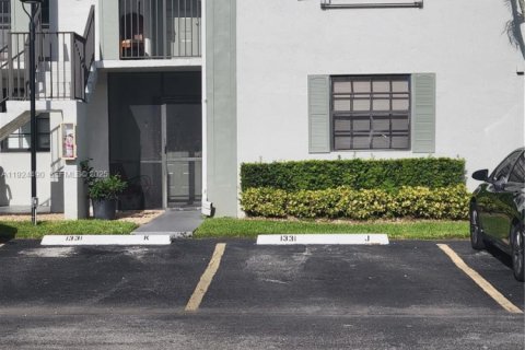 Condo in Homestead, Florida, 2 bedrooms  № 1989926 - photo 2