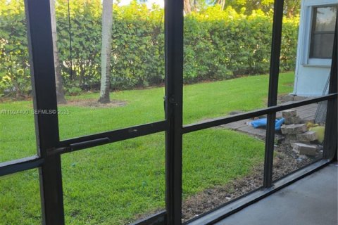 Condo in Homestead, Florida, 2 bedrooms  № 1989926 - photo 3