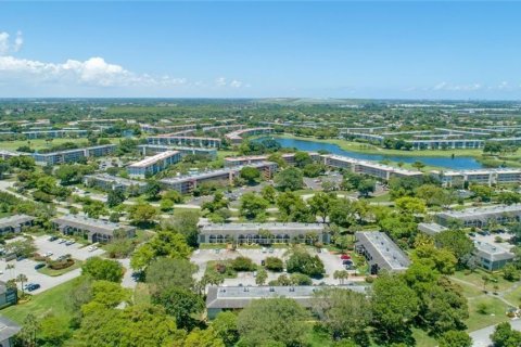 Condominio en venta en Coconut Creek, Florida, 3 dormitorios, 97.36 m2 № 2250325 - foto 18