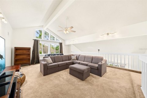 House in Indialantic, Florida 5 bedrooms, 359.35 sq.m. № 1849891 - photo 19