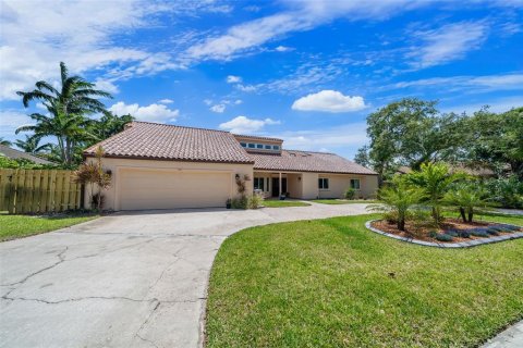 House in Indialantic, Florida 5 bedrooms, 359.35 sq.m. № 1849891 - photo 3