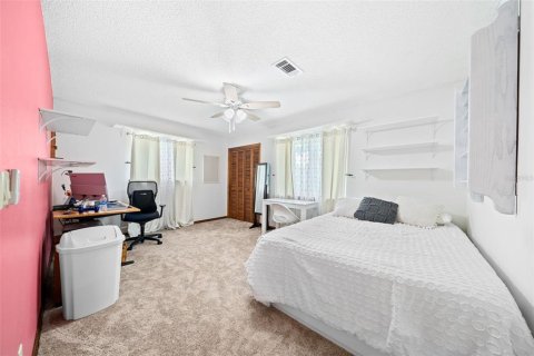 House in Indialantic, Florida 5 bedrooms, 359.35 sq.m. № 1849891 - photo 14