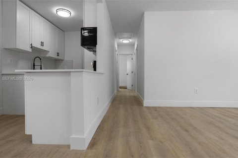 Купить виллу или дом в Майами, Флорида 4 спальни, 79.06м2, № 2033482 - фото 6