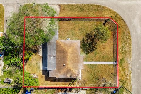 Купить виллу или дом в Майами, Флорида 4 спальни, 79.06м2, № 2033482 - фото 30