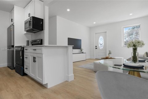 Купить виллу или дом в Майами, Флорида 4 спальни, 79.06м2, № 2033482 - фото 5