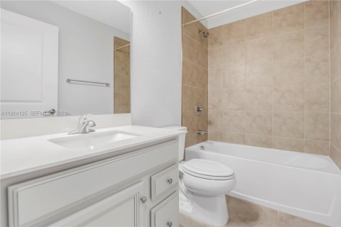 Купить таунхаус в Флорида-Сити, Флорида 3 спальни, 159.33м2, № 1969599 - фото 14