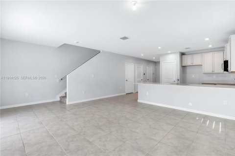 Купить таунхаус в Флорида-Сити, Флорида 3 спальни, 159.33м2, № 1969599 - фото 7