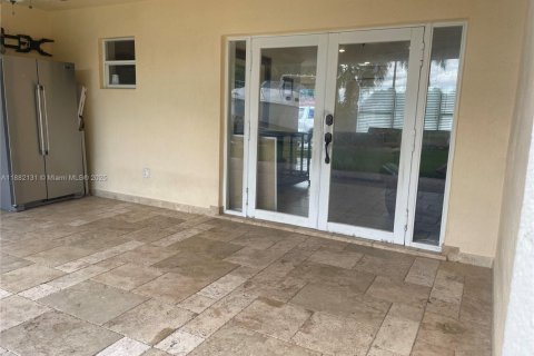 Casa en venta en Miami, Florida, 3 dormitorios, 141.4 m2 № 1929498 - foto 8