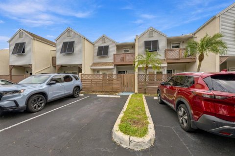 Touwnhouse à vendre à Margate, Floride: 2 chambres, 111.39 m2 № 2439233 - photo 2