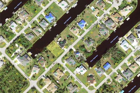 Terreno en venta en Port Charlotte, Florida № 2094282 - foto 2