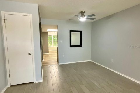 Condo in Saint Petersburg, Florida, 2 bedrooms № 2098550 - photo 5