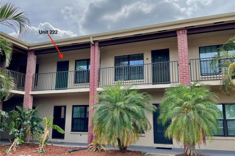 Condo in Saint Petersburg, Florida, 2 bedrooms № 2098550