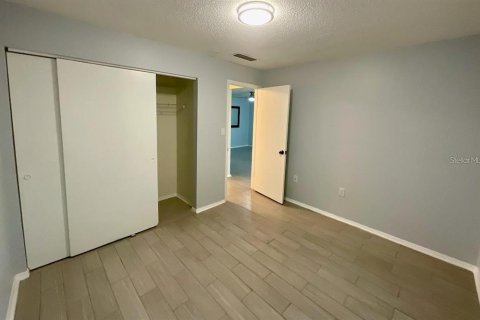Condo in Saint Petersburg, Florida, 2 bedrooms № 2098550 - photo 15