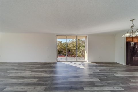 Condo in Clearwater, Florida, 3 bedrooms  № 1425281 - photo 15