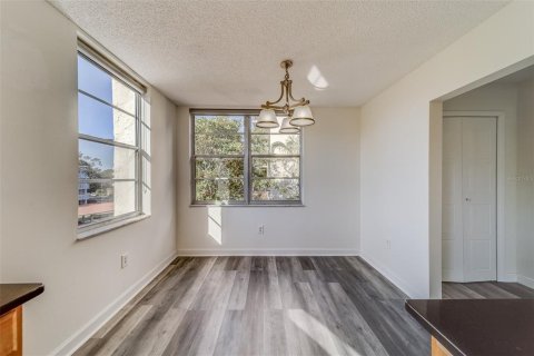 Condo in Clearwater, Florida, 3 bedrooms  № 1425281 - photo 9