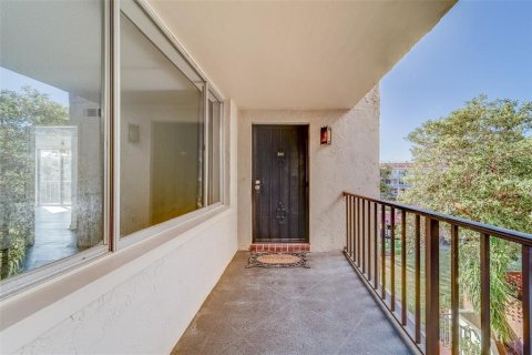 Condo in Clearwater, Florida, 3 bedrooms  № 1425281 - photo 2