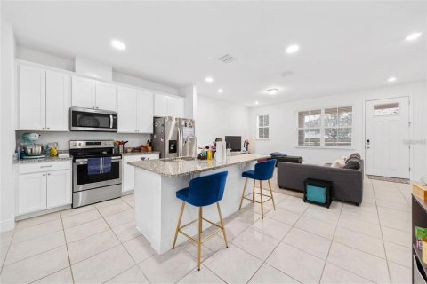 Townhouse in Winter Garden, Florida 3 bedrooms, 151.06 sq.m. № 1587327 - photo 3