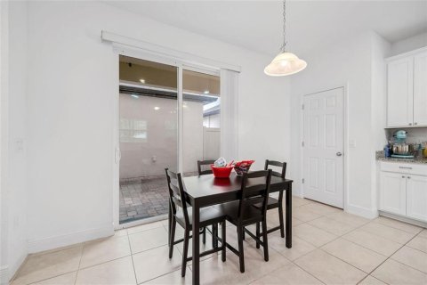 Townhouse in Winter Garden, Florida 3 bedrooms, 151.06 sq.m. № 1587327 - photo 6