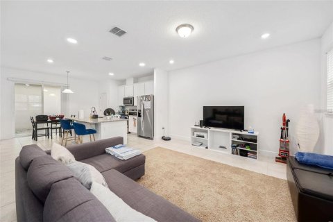 Townhouse in Winter Garden, Florida 3 bedrooms, 151.06 sq.m. № 1587327 - photo 10