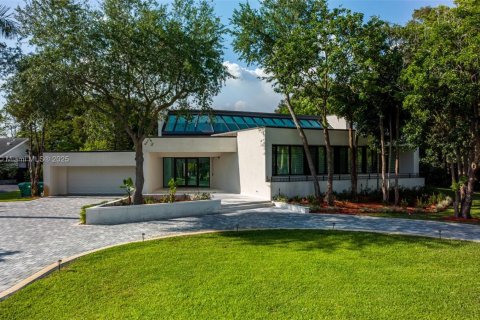 House in Plantation, Florida 9 bedrooms, 797.29 sq.m. № 1674809 - photo 17
