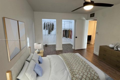 Condominio en venta en Hialeah, Florida, 2 dormitorios, 80.82 m2 № 1730284 - foto 19