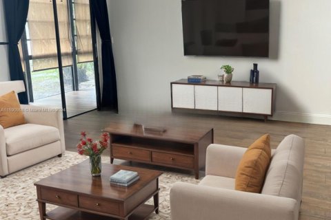 Condominio en venta en Hialeah, Florida, 2 dormitorios, 80.82 m2 № 1730284 - foto 5