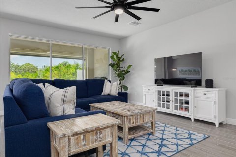 Touwnhouse à vendre à Palm Harbor, Floride: 3 chambres, 236.06 m2 № 1884964 - photo 13