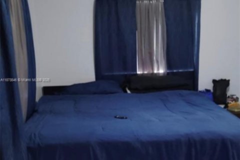 Villa ou maison à louer à Hallandale Beach, Floride: 2 chambres, 79.9 m2 № 1926083 - photo 10