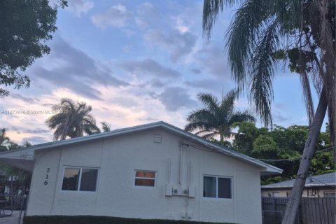 Villa ou maison à louer à Hallandale Beach, Floride: 2 chambres, 79.9 m2 № 1926083 - photo 4