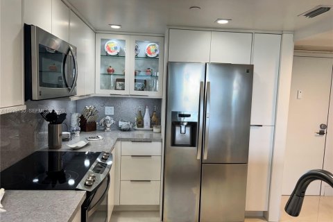 Снять в аренду кондоминиум в Майами-Бич, Флорида 1 спальня, 78.78м2, № 1996545 - фото 13