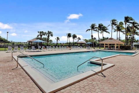 Снять в аренду кондоминиум в Майами-Бич, Флорида 1 спальня, 78.78м2, № 1996545 - фото 18