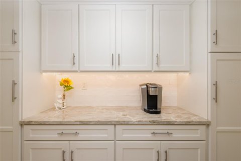 Condo in Tampa, Florida, 2 bedrooms  № 1856611 - photo 14