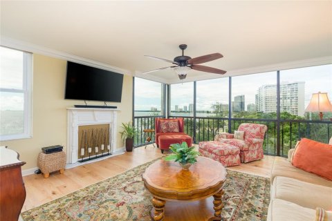 Condo in Tampa, Florida, 2 bedrooms  № 1856611 - photo 21