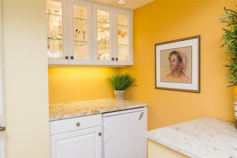 Condo in Tampa, Florida, 2 bedrooms  № 1856611 - photo 26