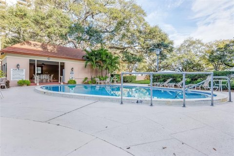 Condo in Tampa, Florida, 2 bedrooms  № 1856611 - photo 29