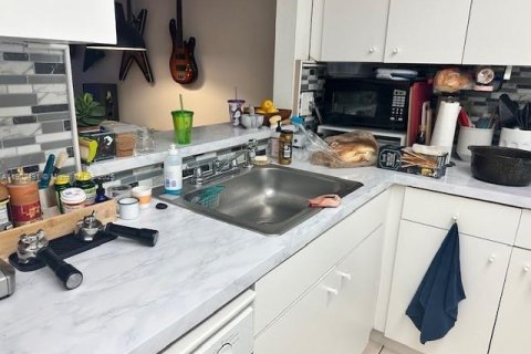 Condominio en venta en Hialeah, Florida, 2 dormitorios, 112.41 m2 № 1953877 - foto 3