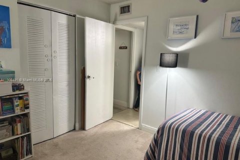 Condominio en venta en Hialeah, Florida, 2 dormitorios, 112.41 m2 № 1953877 - foto 15